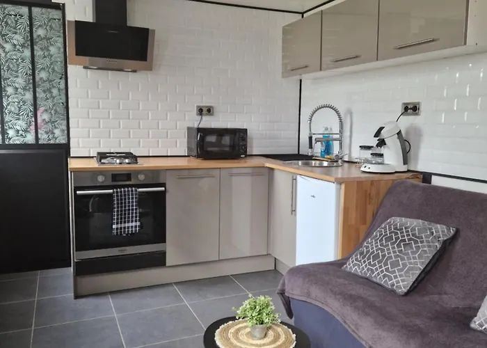 Maisonnette à 200m de la plage avec parking gratuit et terrasse